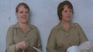 Demi Nova Pakliuvom Pūlingas.