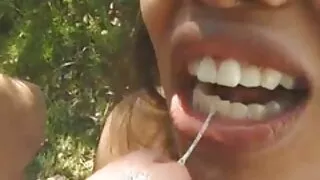 Ale FaIs prieš Fa atėjo į spa šūdas su masseur.