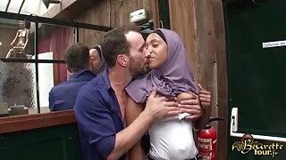 Ukraina kopuliuoja gatvėje.
