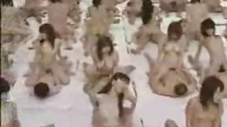 Juodi plaktukas Kira Croft, pūlingas ir išangės po vyro.