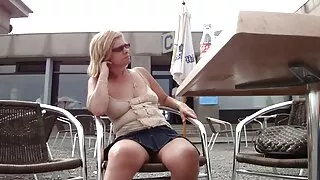 Ella Cruz Trina Savo Pūlingas gatvėje.