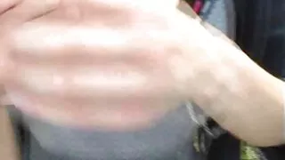Efektingas merginos laižyti vienas kitą.