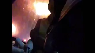 Ji siūlo vonios įvaikintojui savo pūlingą, o ne guminę makštį.