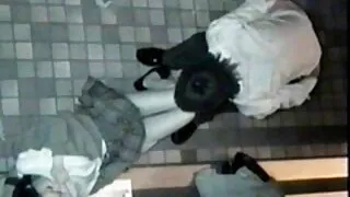 Stepdad ' s Gaidys Aria Lee sucks iš už jos šalys.